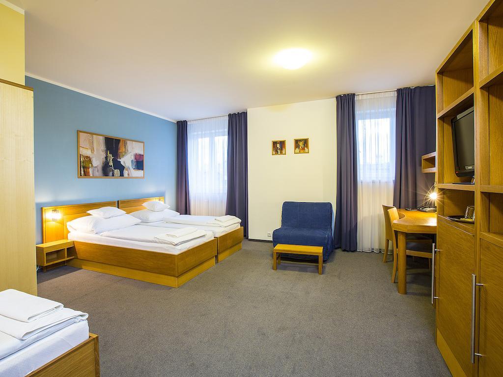 Hotel Trend Пльзень Экстерьер фото