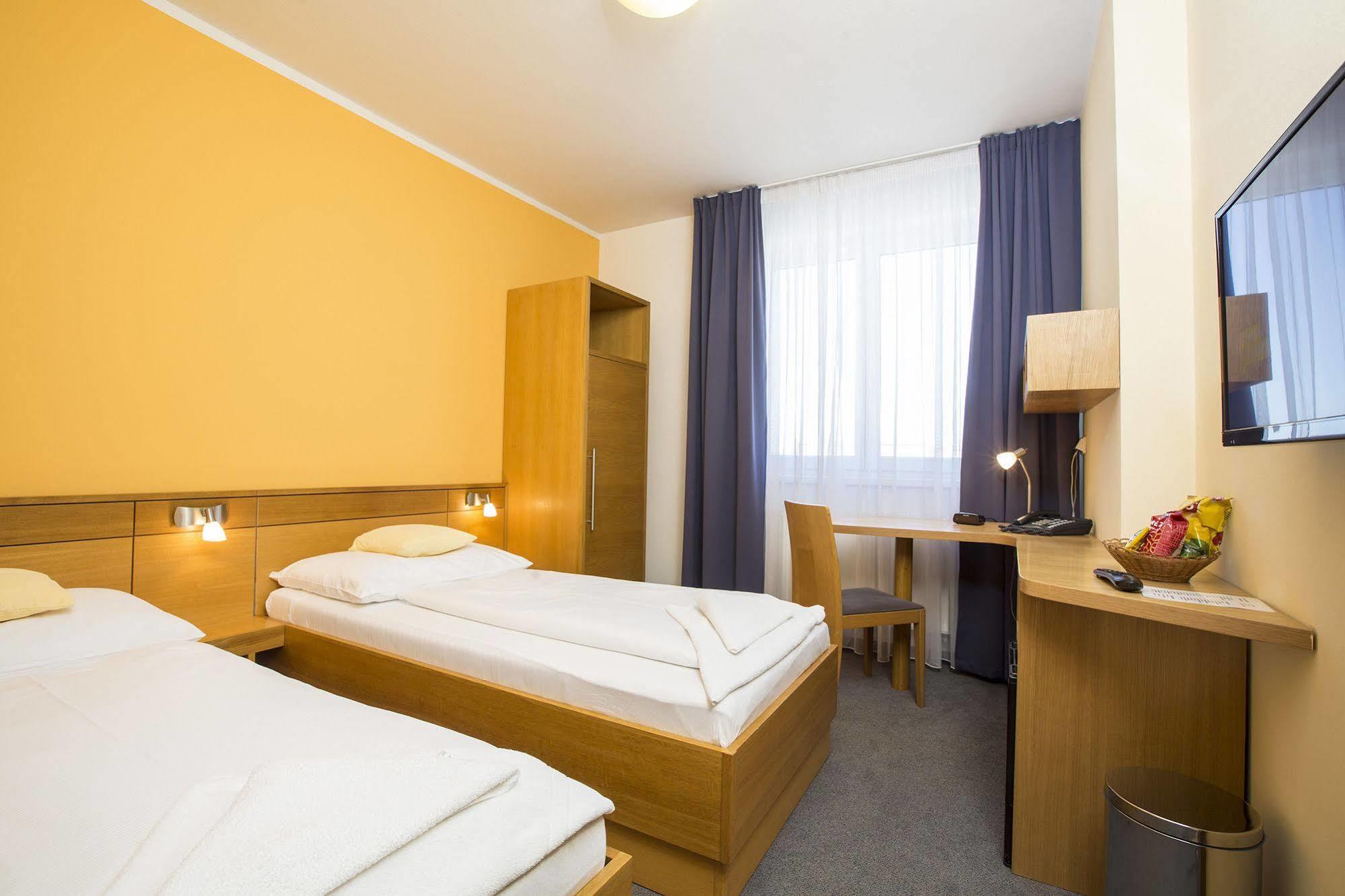 Hotel Trend Пльзень Экстерьер фото
