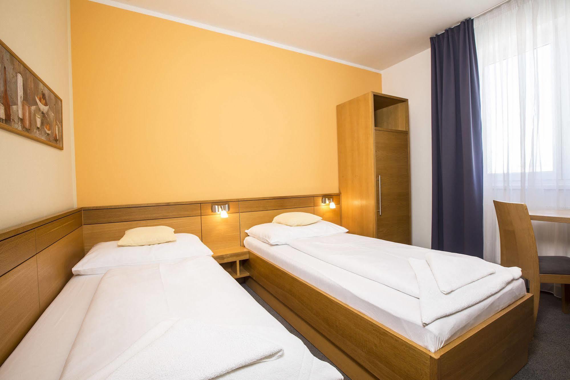 Hotel Trend Пльзень Экстерьер фото